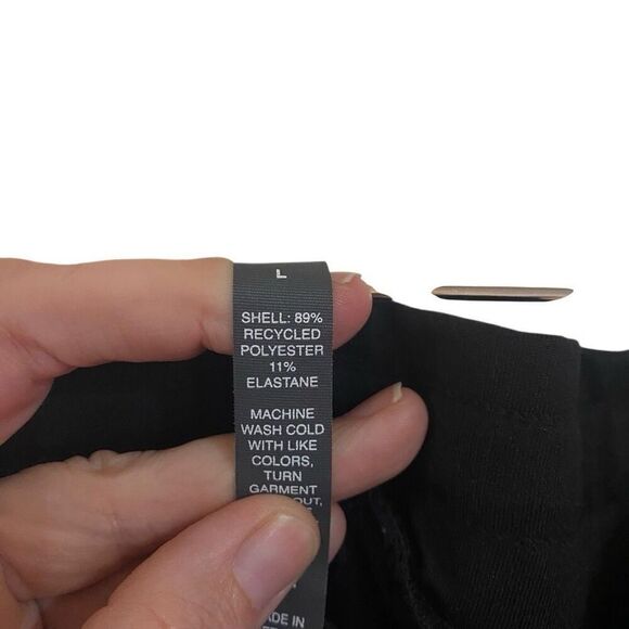 Vuori black pants large draw string - Picture 7 of 7